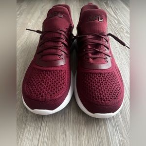 APL Women TechLoom Tracer burgundy size 7.5